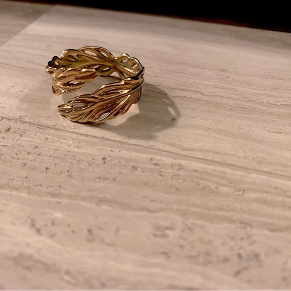 💕 STELLA & DOT LEAF RING - Picture 3 of 3